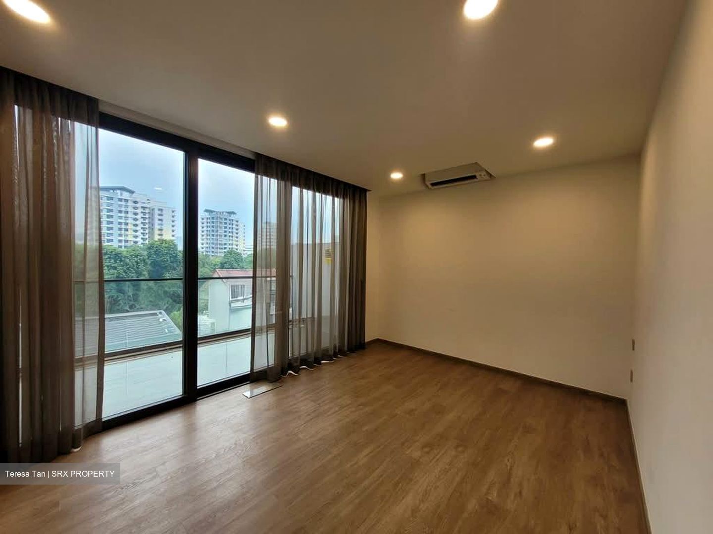 Shrewsbury Road (D11), Terrace #588578251